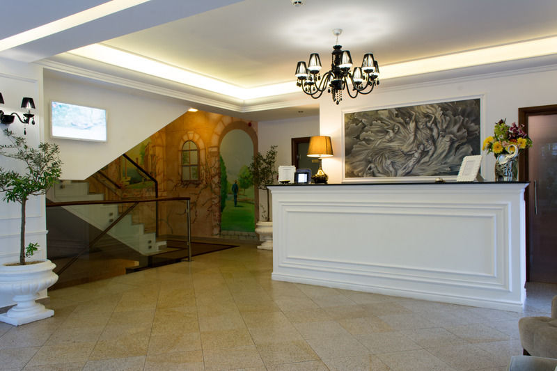 Hotel Dbh Bukarest Exterior foto